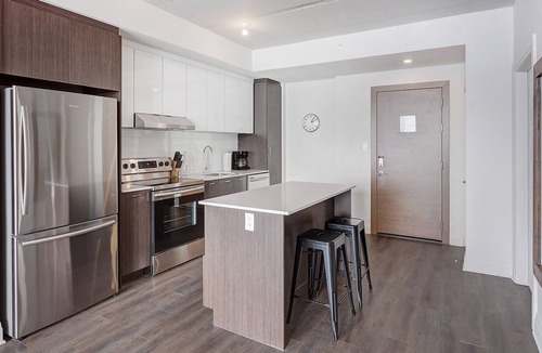 Laval Apartment | Corporate Stays | L’Equinoxe | Modern 2BR