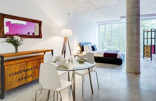 International District Apartment | Corporate Stays | Loft4U | Divine Studio