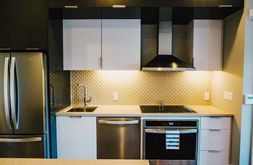 Winnipeg Apartment | Corporate Stays | LXTX 1 Bedroom