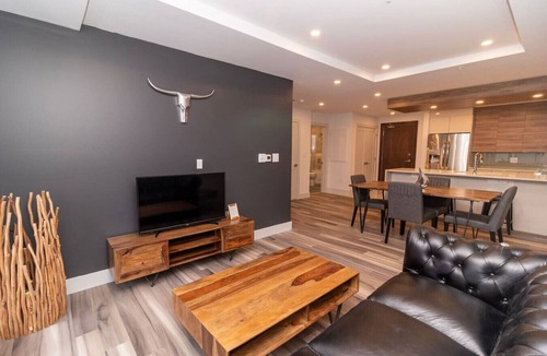 Downtown Halifax Apartment | Corporate Stays | Margaretta 1 Bedroom w/Den