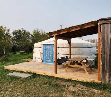Division No. 7 House | COTC - The Coulee Yurt - Suite