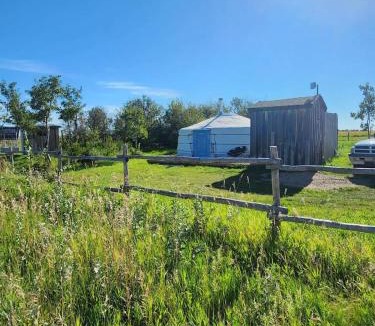 Division No. 7 House | COTC - The Coulee Yurt - Suite