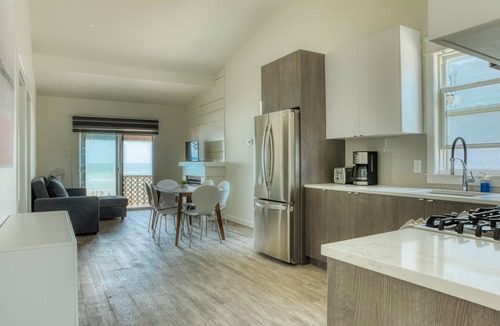 Wainfleet Cottage | Cottage 5: Beachfront Cottage Escape