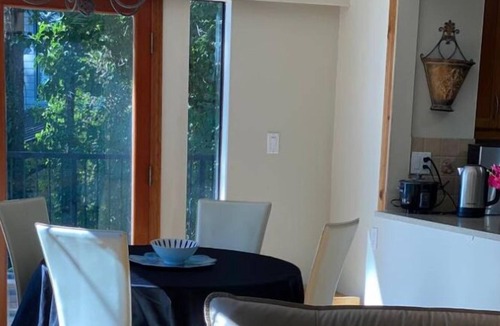 Lions Bay Cottage | Cottage Bayfront Retreat In West Vancouver, BC