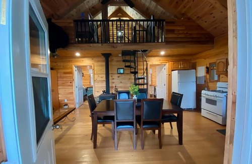 Clifton Royal Ski Chalet | Cottage