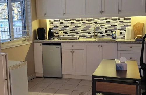 Meadowvale Village Apartment | Cottage like Apartment 🏕