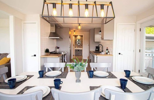 Saint-Leonard-de-Portneuf Ski Chalet | Countryside Chalet with Hot Tub, BBQ & Fire Pit