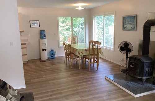 Eagle Bay House | Country Cottage with enclosed yard. Quiet wooded location.