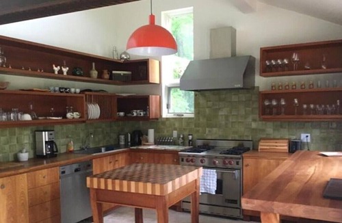 Sutton House | Country House in Sutton