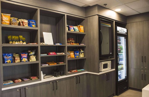 Niagara Falls Hotel | Country Inn & Suites by Radisson, Niagara Falls, ON