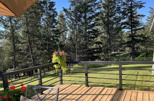 Forest Ridge Estates House | Country Living , Lake Views, Lake access, 6 km to down town Invermere.
