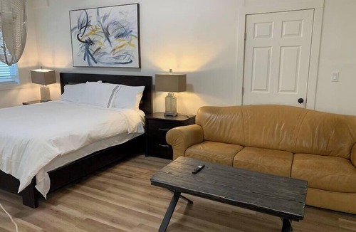Port Alberni House | Country studio pet friendly