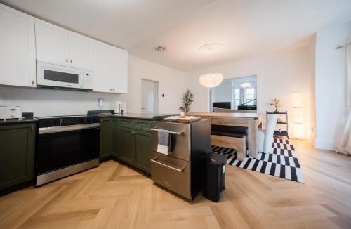 Carrying Place House | County Cove - Newly Renovated Century Home