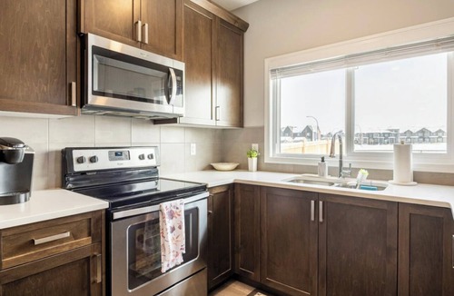 Northwest Calgary House | Cozy 1 bedroom private washroom with a Central AC