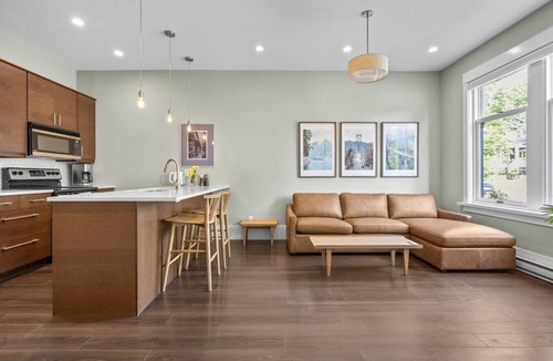 Riley Park House | Cozy 1BR|1BTH- Retreat Near Main St
