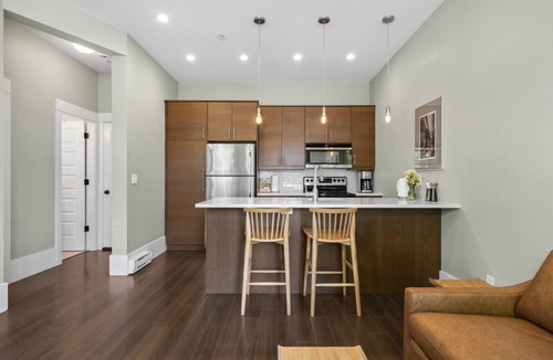 Riley Park House | Cozy 1BR|1BTH- Retreat Near Main St