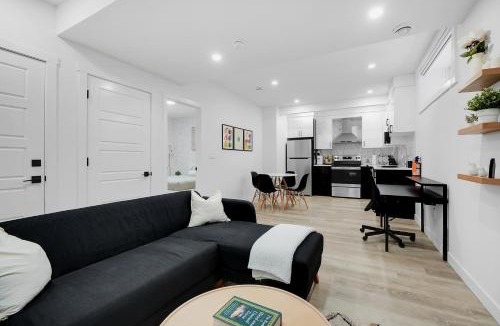 Southwest Calgary Apartment | Cozy 2 bed Basement in SW Calgary Close to Banff, Spruce Meadows
