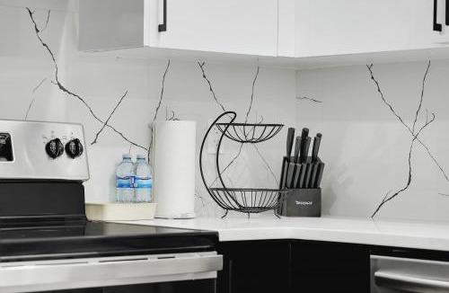 Southwest Calgary Apartment | Cozy 2 bed Basement in SW Calgary Close to Banff, Spruce Meadows