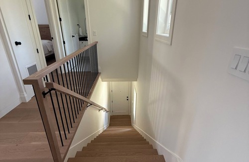 Langley House | Cozy 2 Bedroom Suite