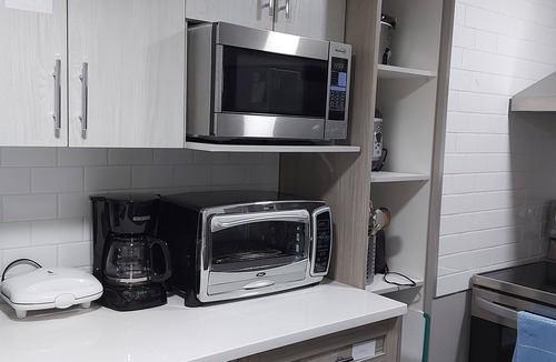 Southwest Edmonton House | Cozy 2-bedroom bsmt suite w/private entrance