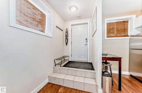St. Albert House | Cozy 2 Bedroom Suite - Walk to Downtown St. Albert