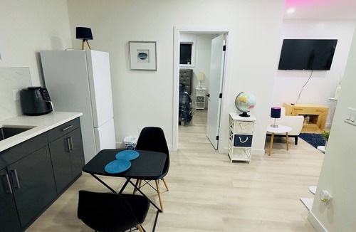 Southeast Edmonton Apartment | Cozy, 2BR apt., fully furnished!