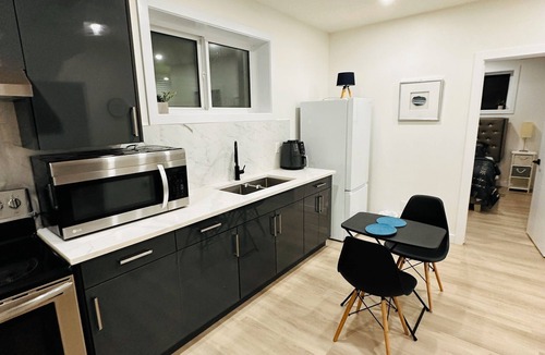 Southeast Edmonton Apartment | Cozy, 2BR apt., fully furnished!
