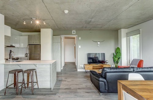 Shaughnessy Village Apartment | Cozy 2BR Apt with Patio and Prime Spot Near Metro