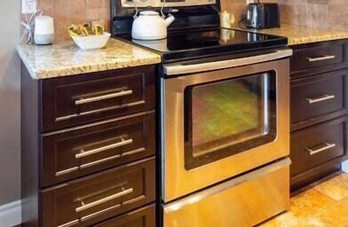 Killarney Condo | Cozy 2BR | Banff | Fireplace | Patio