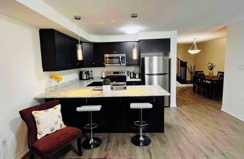 Milton House | Cozy 3 Bed and 3 Bath family house(Entire House).