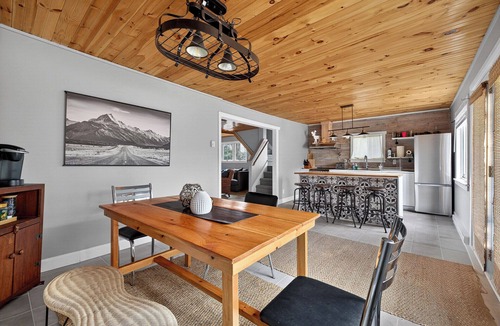 Val-des-Monts Cottage | Cozy 3 Bedroom Cottage on Lac St.Pierre