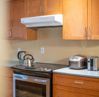 Coquitlam House | Cozy 3BR Family Home near City Centre & SkyTrain