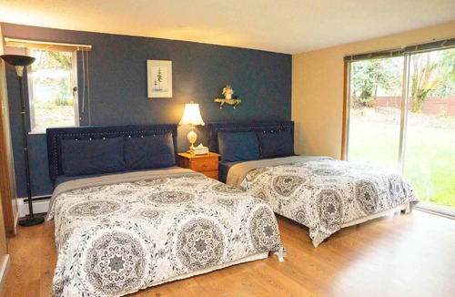 Langley Other | Cozy 5BR Farmhouse w/Pool, Hot Tub, Sauna & More!
