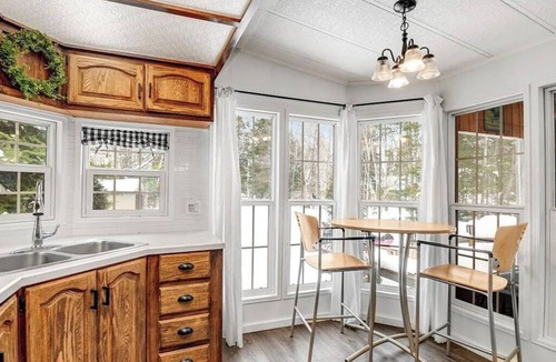 Lake St. Peter Cottage | Cozy Algonquin-Area Cottage | ATV Trails, Lake Access, Fenced & Pet Friendly