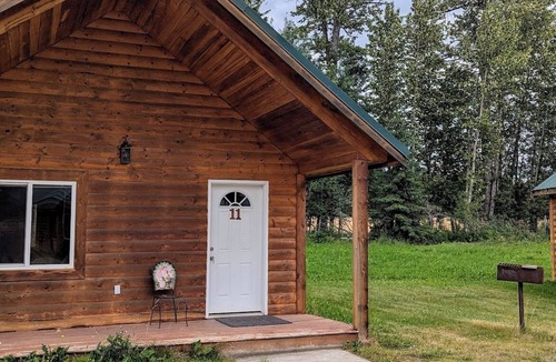 McBride Cabin | Cozy and Relaxing Getaway Cabin #11