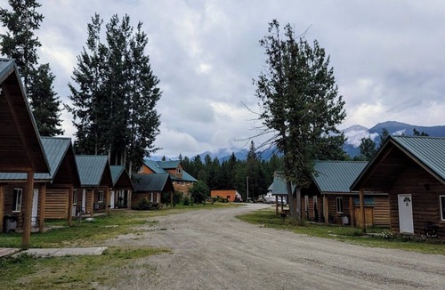 McBride Cabin | Cozy and Relaxing Getaway Cabin #11