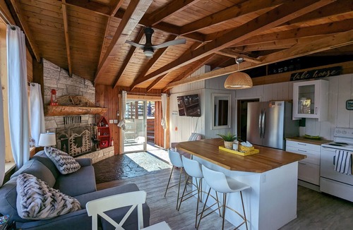 Invermere Cabin | Cozy Cabin Lake View Private Beach
