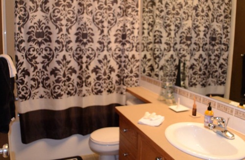 Red Deer House | Cozy clean comfortable