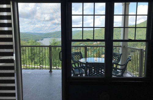Mont-Tremblant Village Condo | Cozy Condo with Panoramic Lake Views