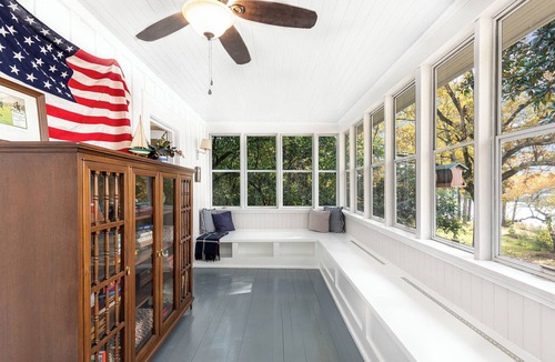 Lemon Springs Cottage | Cozy Cottage with Sauna. Close to over 40 golf courses near Pinehurst.
