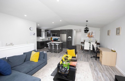Winnipeg Apartment | Cozy Cove Extension