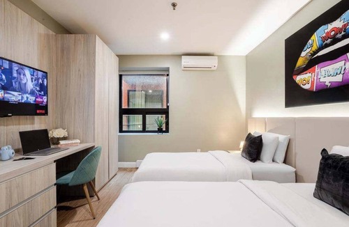 Gay Village Hotel | Cozy Duo – Downtown MTL Nest