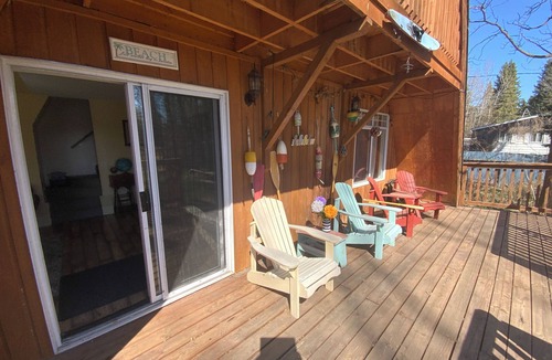 Parkland Beach Ski Chalet | Cozy Family Cabin