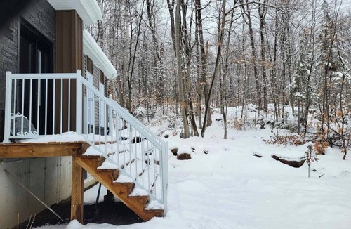 Chertsey Ski Chalet | COZY FOREST CHALET - PEACEFUL NATURE ESCAPE
