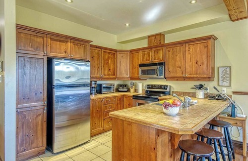 Mont-Tremblant House | Cozy Golf Tremblant Cottage - SPA + Billard Table