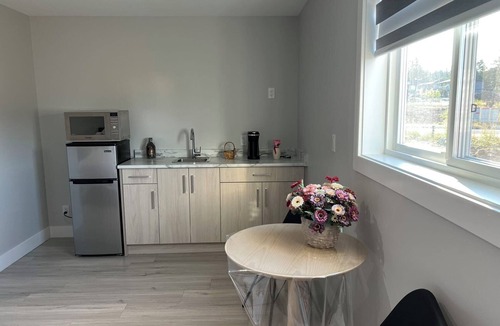 Regional District of Nanaimo Apartment | Cozy Guest Room in Nanaimo, BC License # 5033162, Registration # H739112418