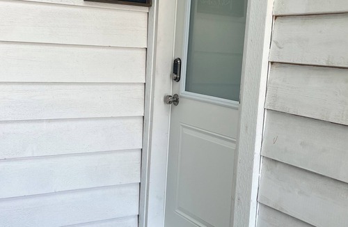 Canyon Heights Apartment | Cozy Guest Suite in Edgemont Village