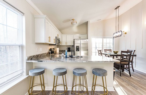 Durham House | Cozy home 15 from RTP & Dtown - starts at 3.5k/month
