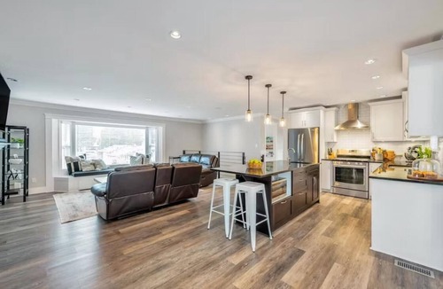 Langley House | Cozy home in Brookswood