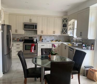 Bayview Glen House | Cozy House